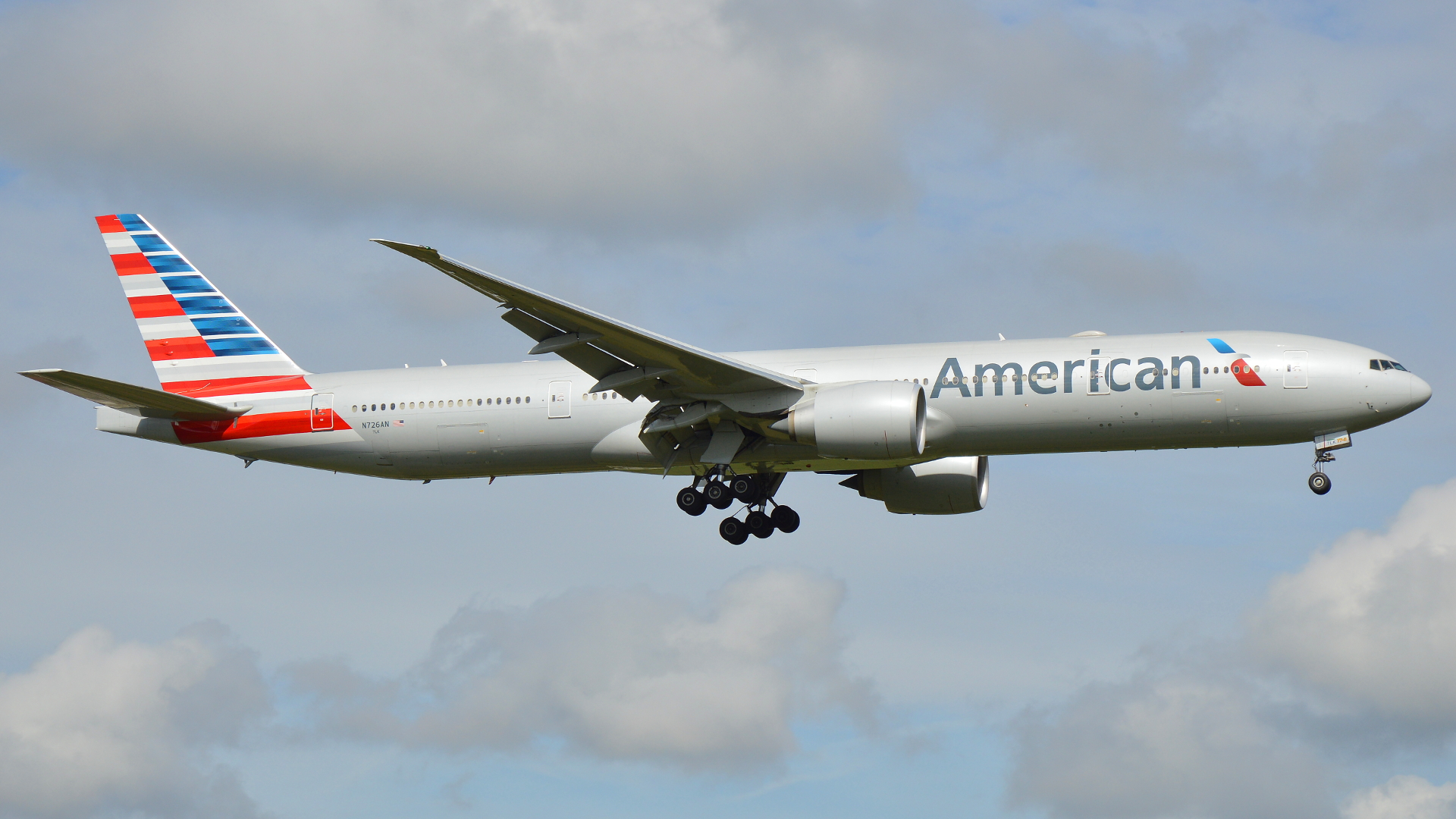 N726AN ✈ American Airlines Boeing 777-323(ER) @ London-Heathrow