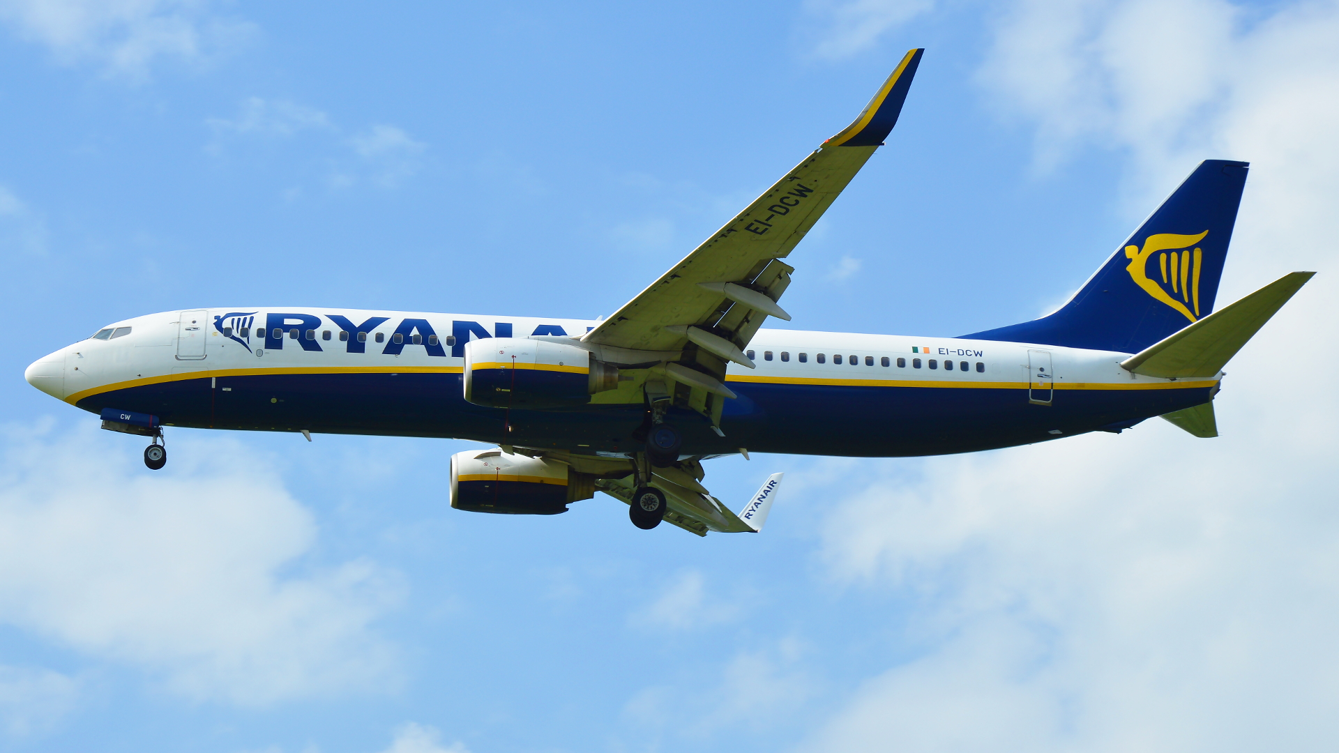 EI-DCW ✈ Ryanair Boeing 737-8AS(WL) @ Kraków-Balice