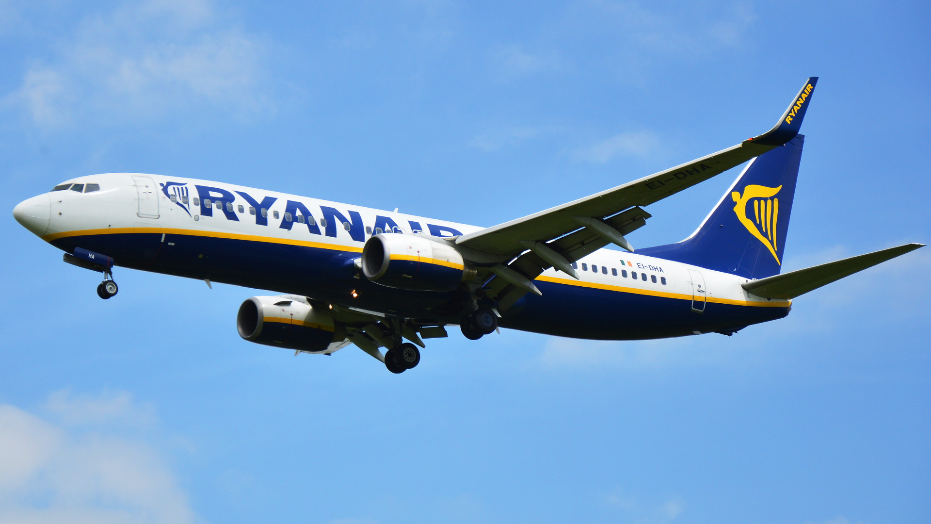 EI-DHA ✈ Ryanair Boeing 737-8AS(WL) @ Kraków-Balice