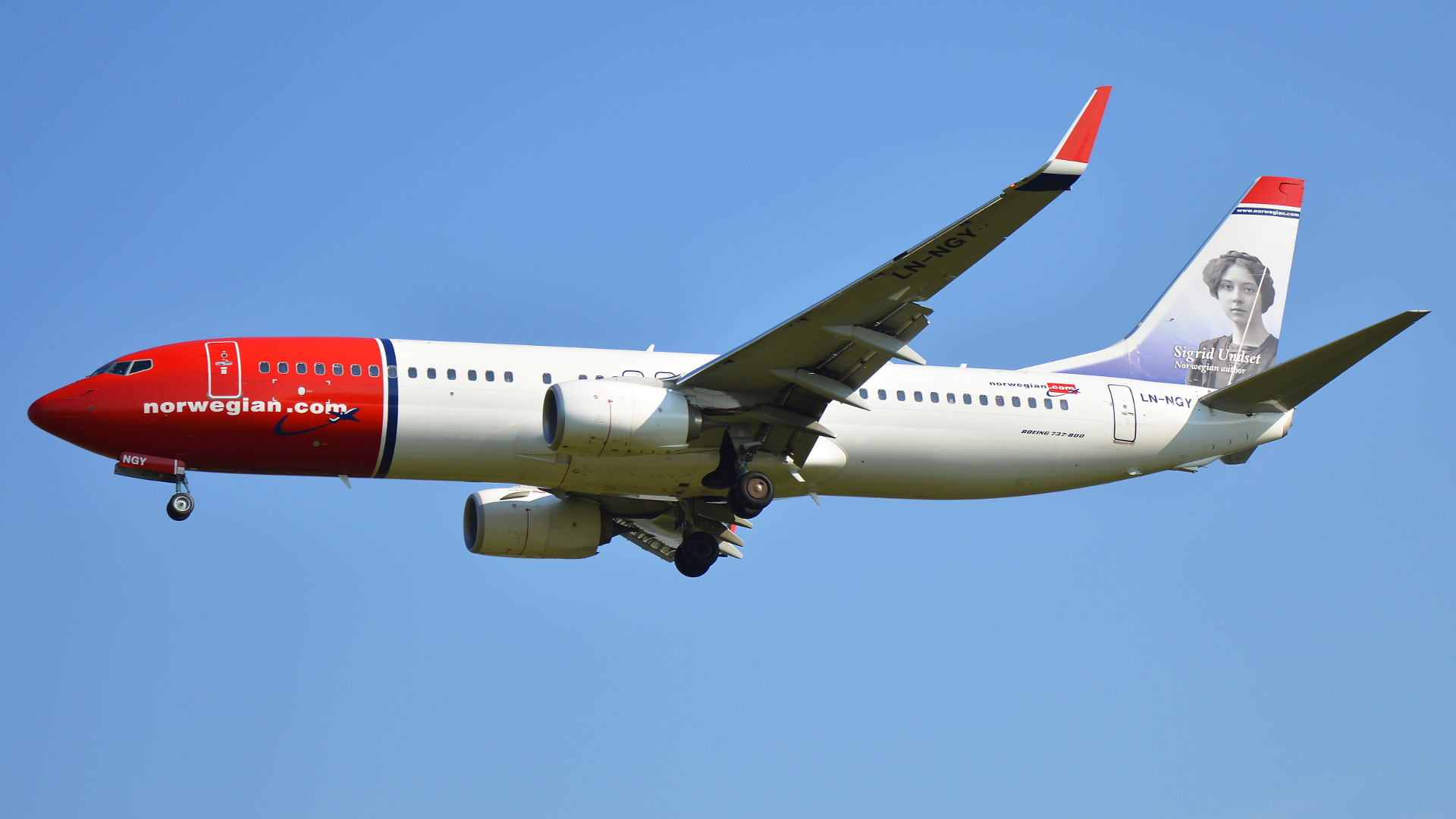 LN-NGY ✈ Norwegian Air Shuttle Boeing 737-8JP(WL) @ Kraków-Balice