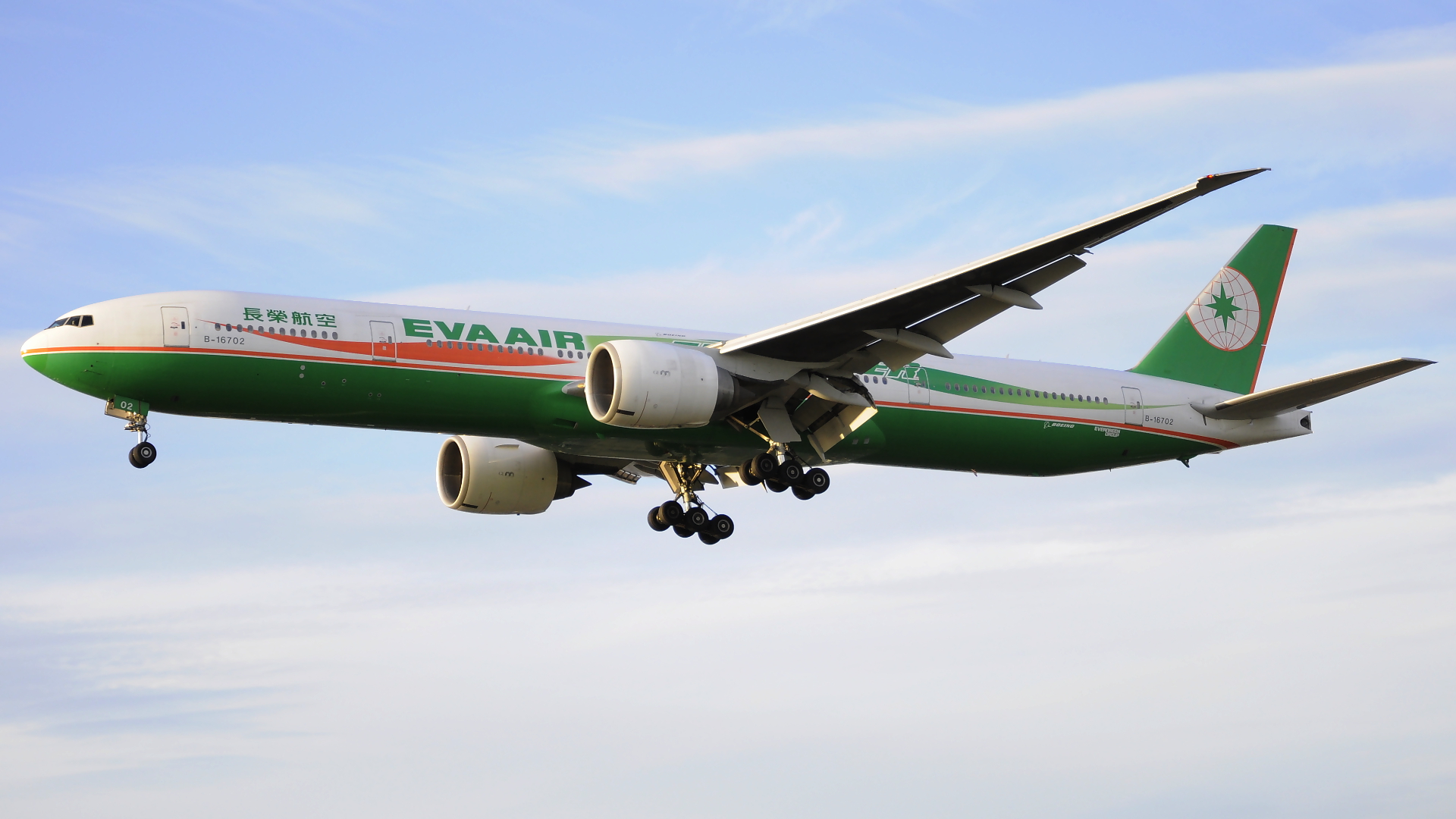 B-16702 ✈ EVA Air Boeing 777-35E(ER) @ London-Heathrow
