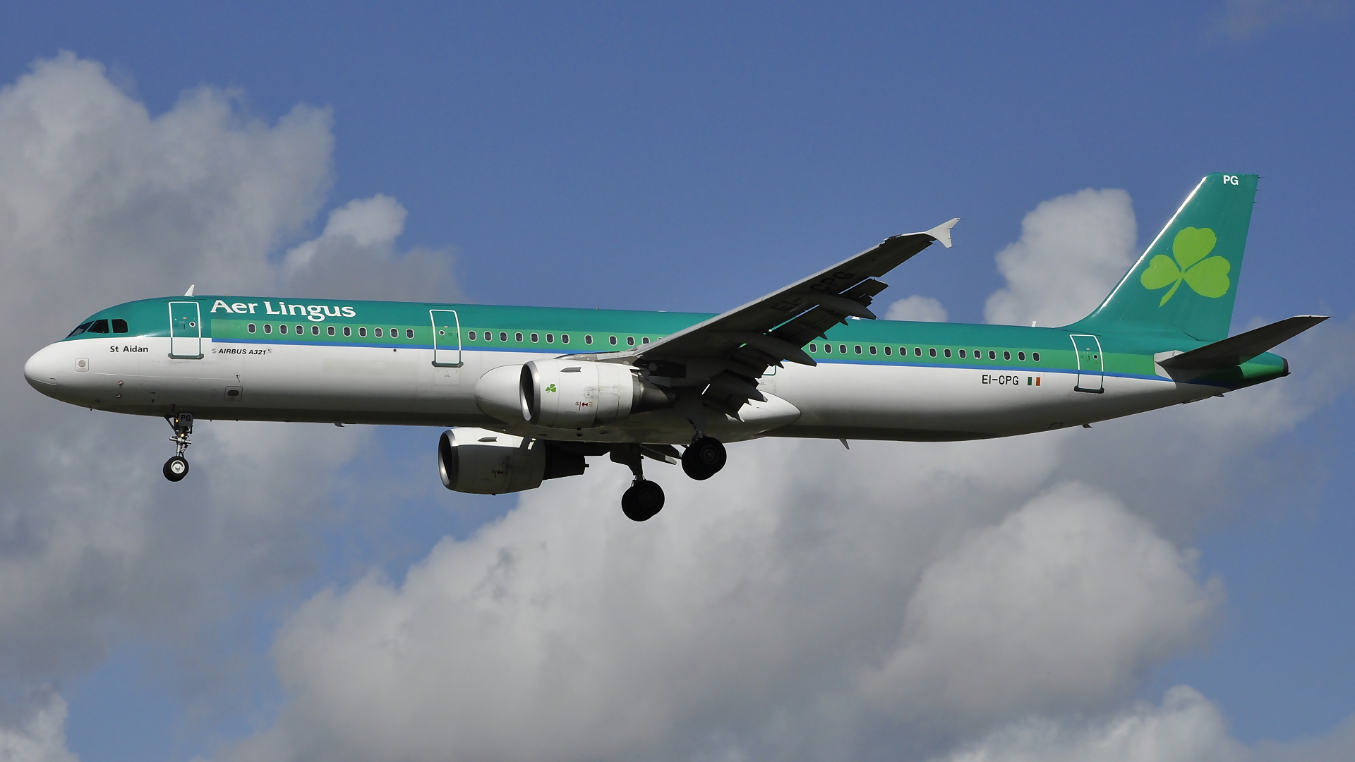 EI-CPG ✈ Aer Lingus Airbus 321-211 @ London-Heathrow
