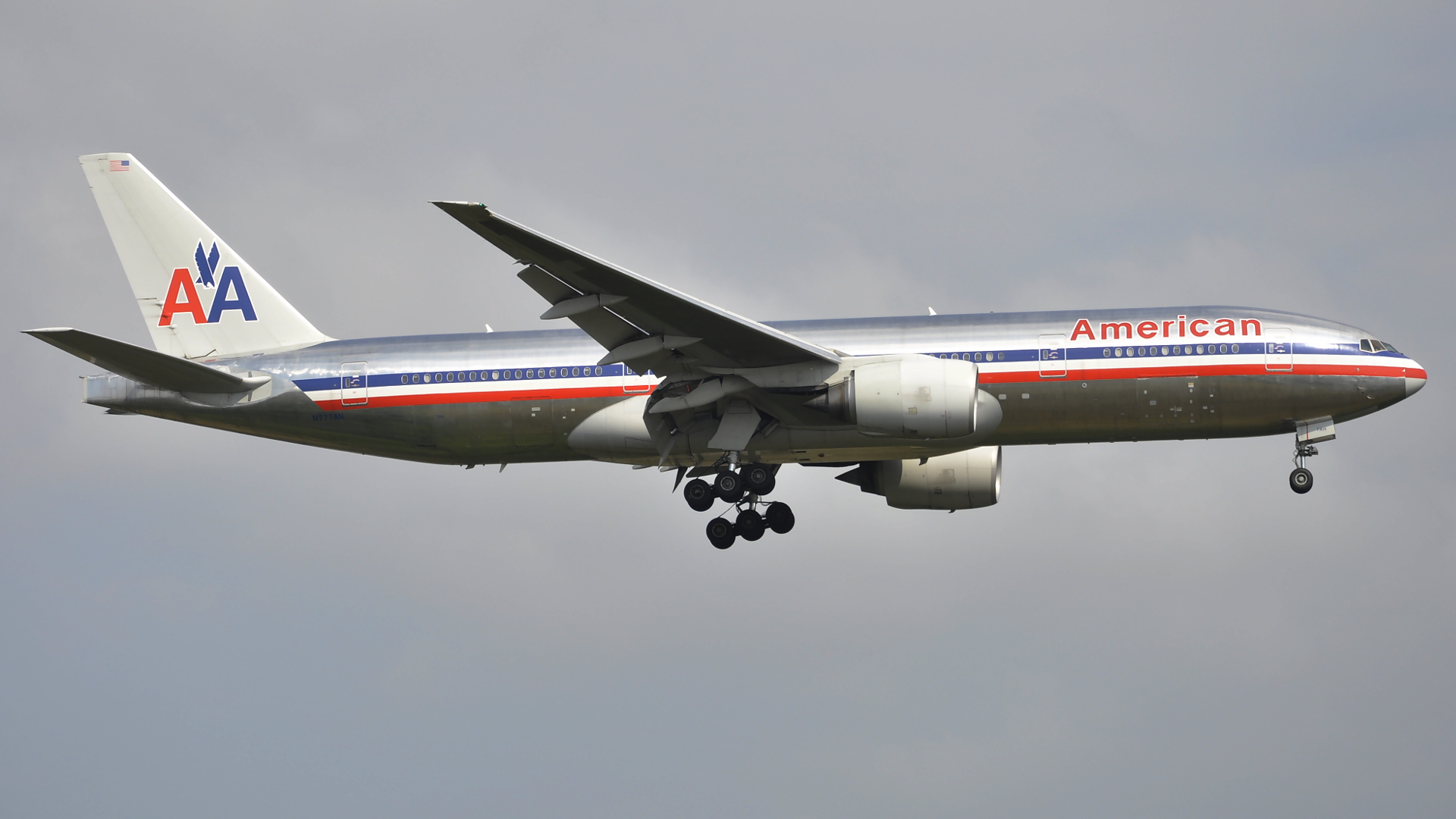 N777AN ✈ American Airlines Boeing 777-223(ER) @ London-Heathrow