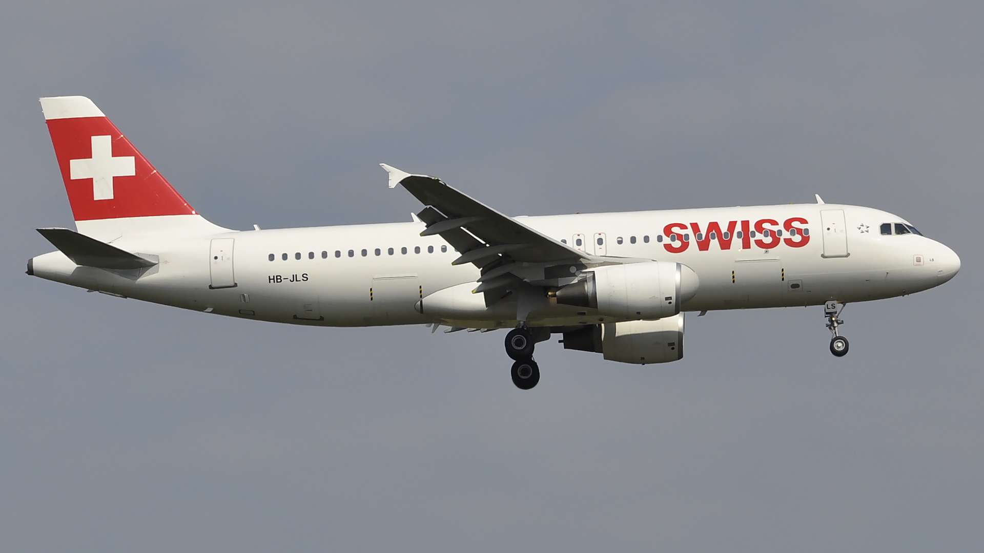 HB-JLS ✈ Swiss International Air Lines Airbus 320-214 @ London-Heathrow