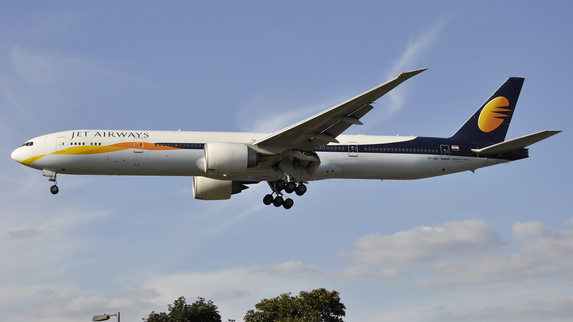 VT-JEH ✈ Jet Airways Boeing 777-35R(ER) @ London-Heathrow