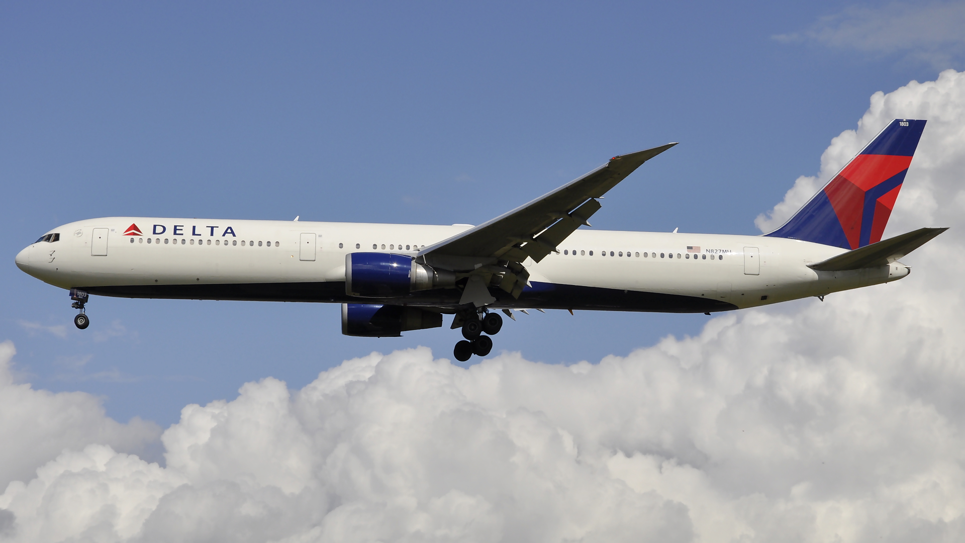N827MH ✈ Delta Air Lines Boeing 767-432(ER) @ London-Heathrow