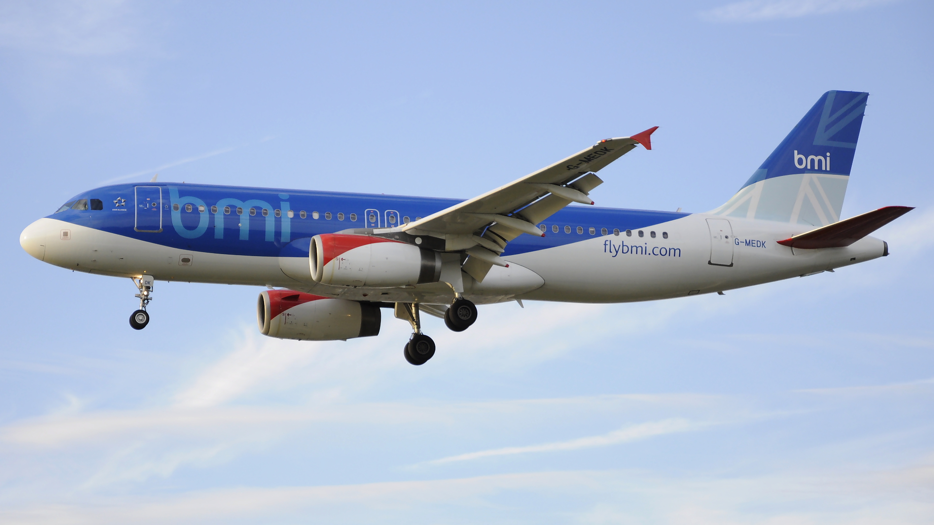 G-MEDK ✈ bmi Airbus 320-232 @ London-Heathrow