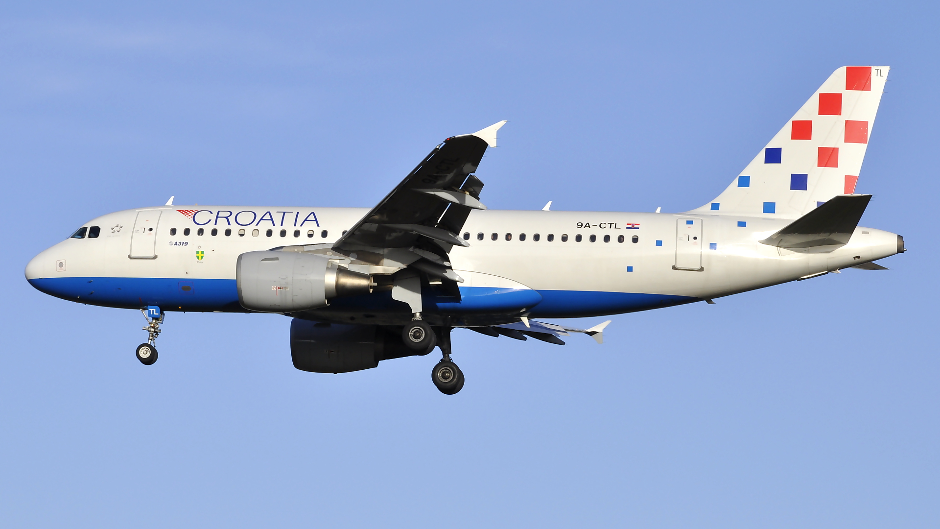 9A-CTL ✈ Croatia Airlines Airbus 319-112 @ London-Heathrow
