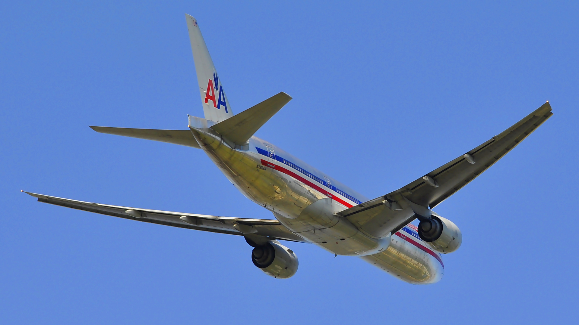 N798AN ✈ American Airlines Boeing 777-223(ER) @ London-Heathrow