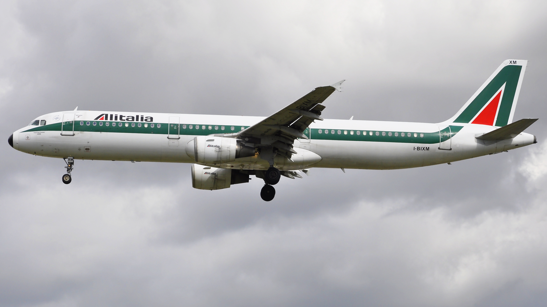 I-BIXM ✈ Alitalia Airbus 321-111 @ London-Heathrow