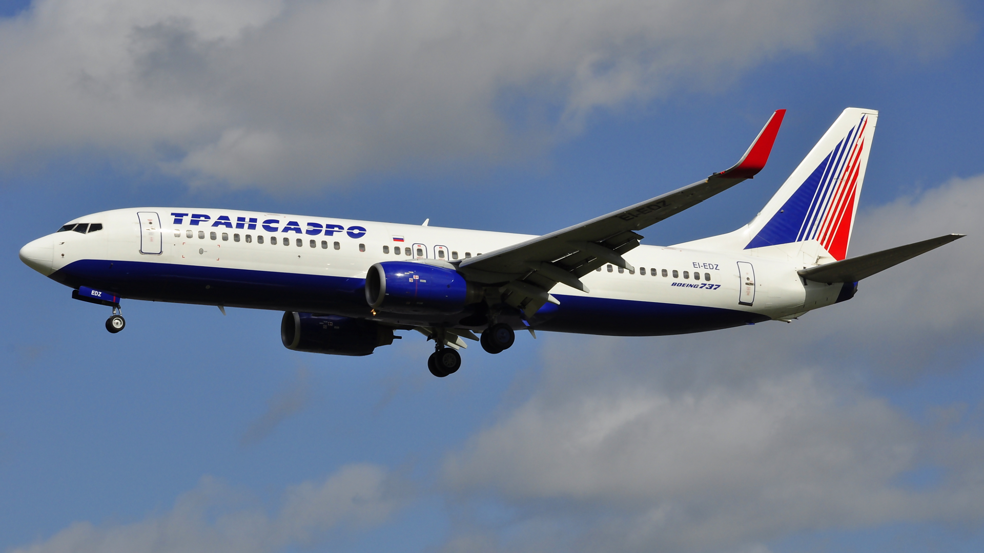EI-EDZ ✈ Transaero Airlines Boeing 737-8K5(WL) @ London-Heathrow