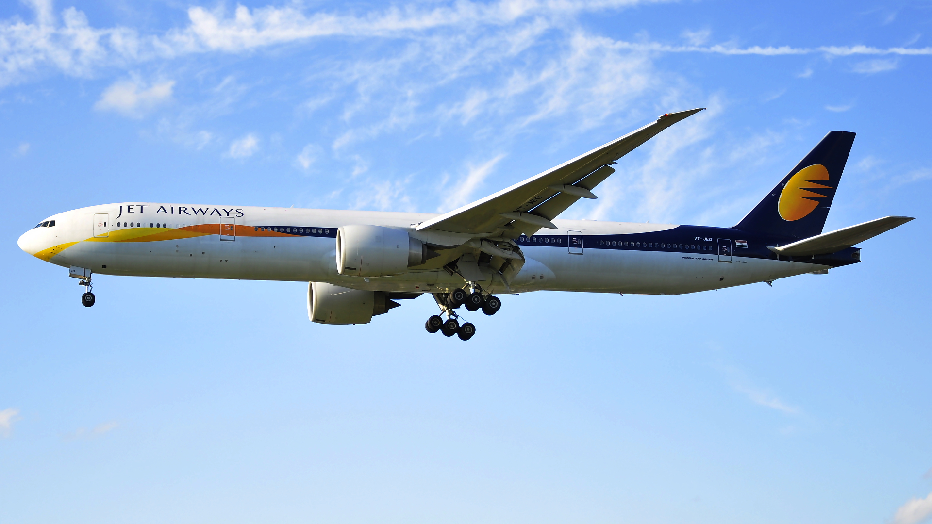 VT-JEG ✈ Jet Airways Boeing 777-35R(ER) @ London-Heathrow