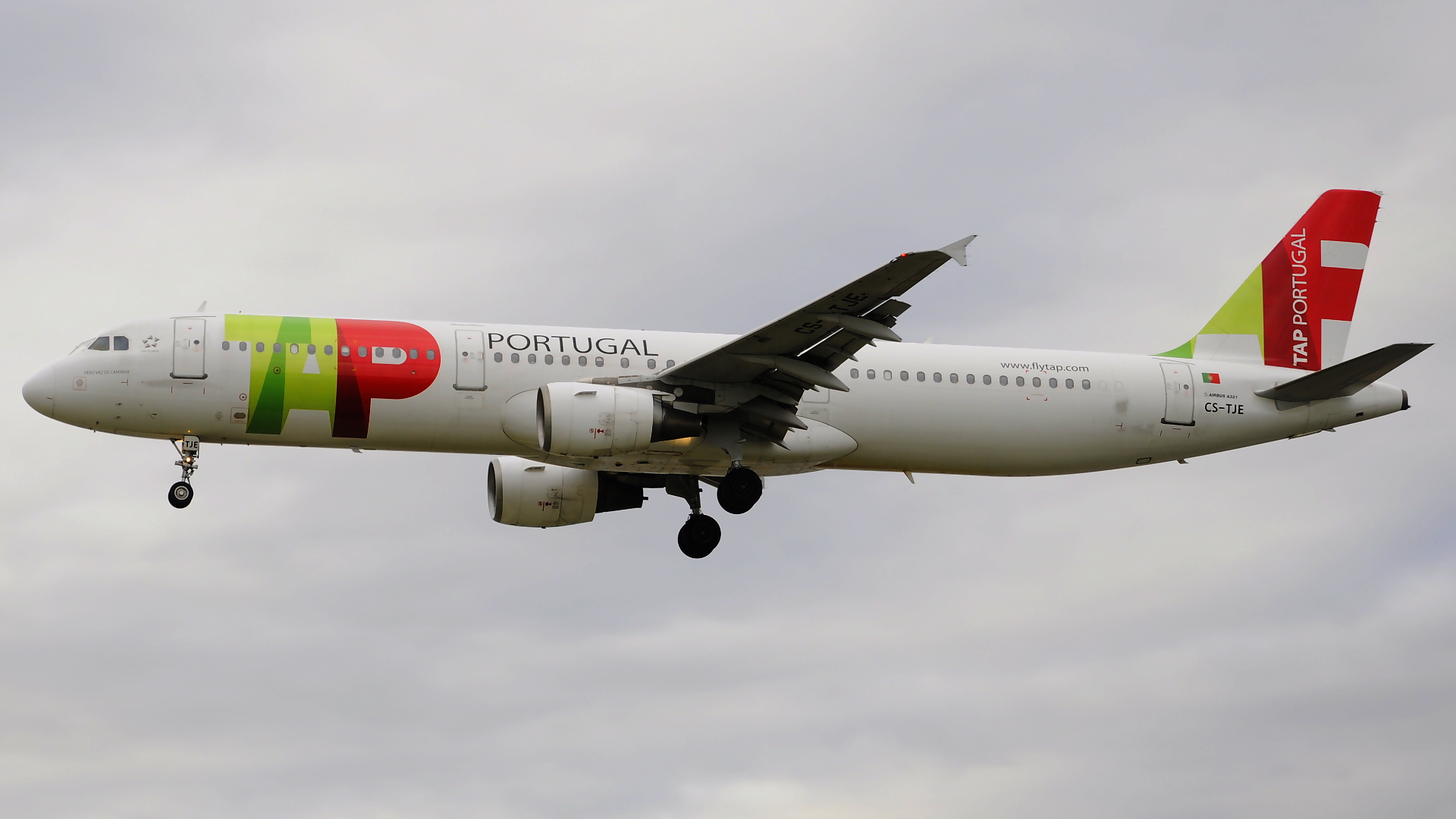 CS-TJE ✈ TAP Portugal Airbus 321-211 @ London-Heathrow