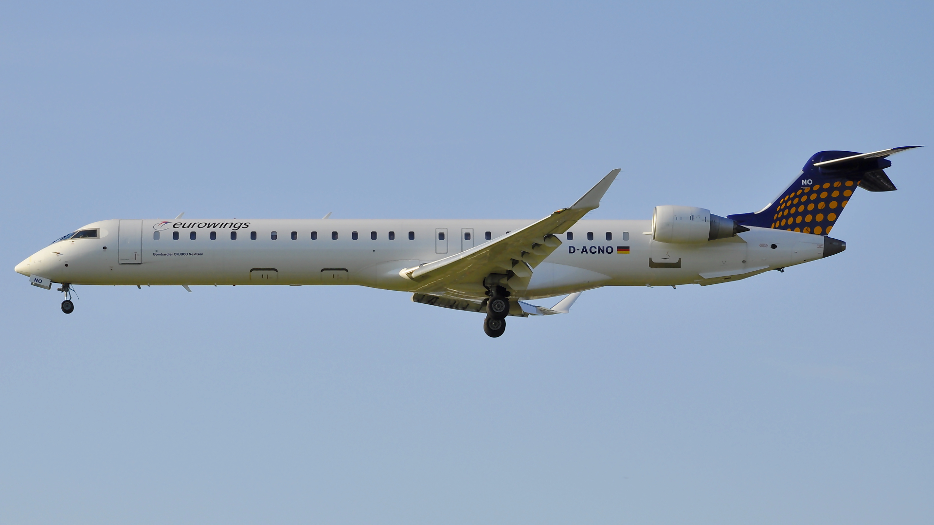 D-ACNO ✈ Lufthansa Canadair Canadair CL-600-2D24 Regional Jet CRJ-900LR @ London-Heathrow
