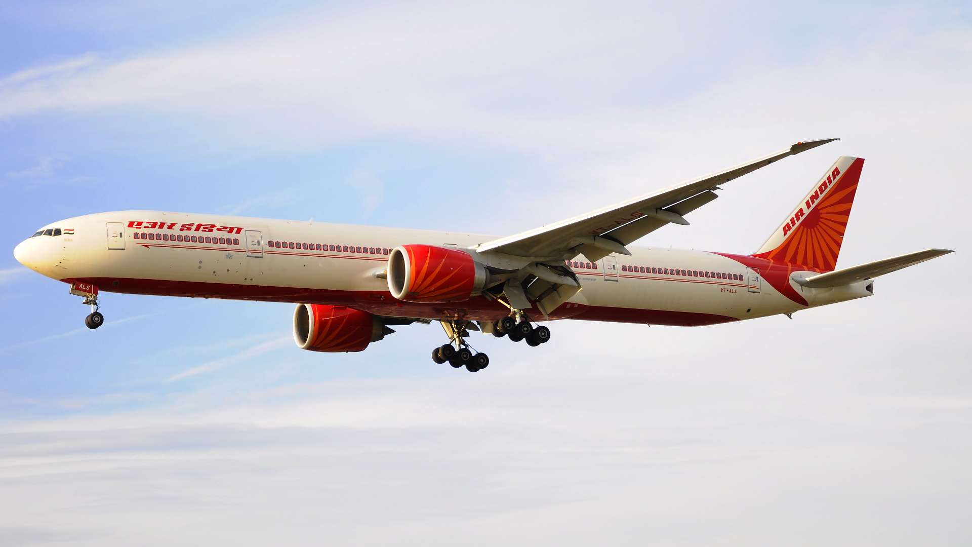 VT-ALS ✈ Air India Boeing 777-337(ER) @ London-Heathrow
