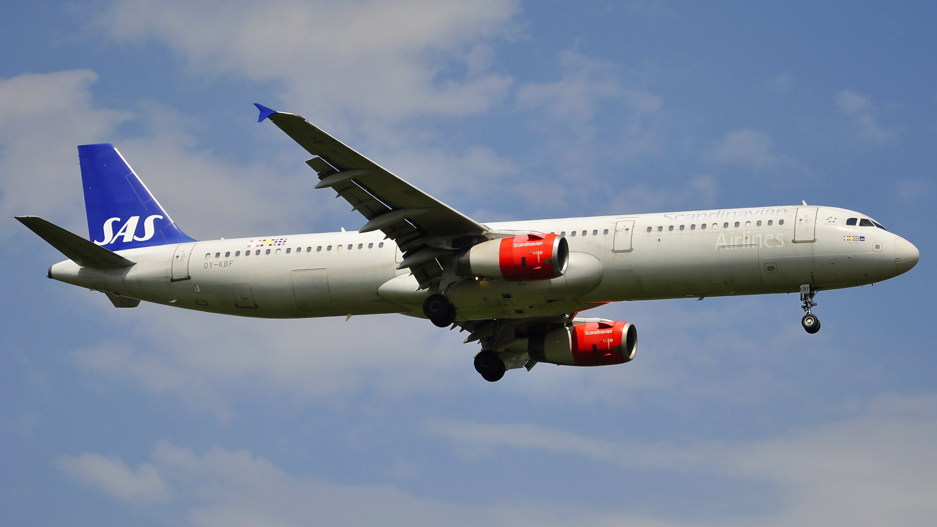 OY-KBF ✈ Scandinavian Airlines Airbus 321-232 @ London-Heathrow