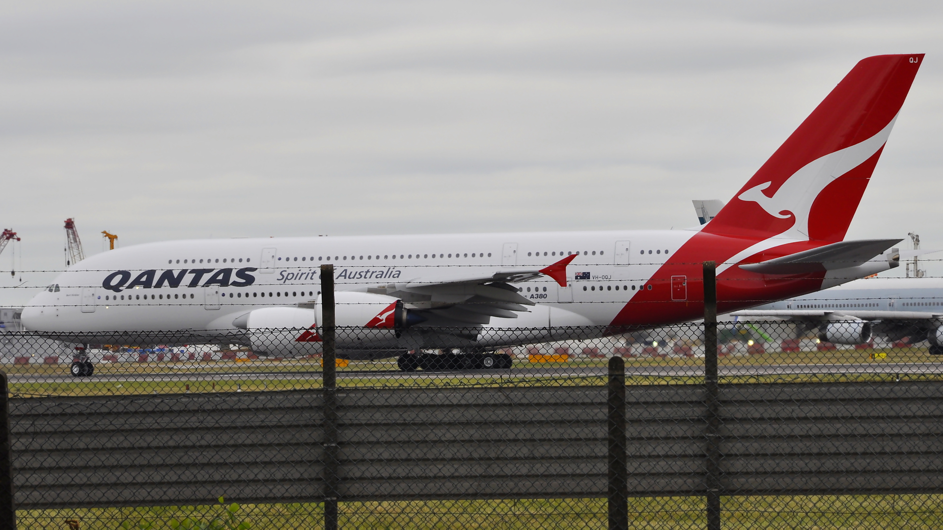VH-OQJ ✈ Qantas Airbus 380-842 @ London-Heathrow