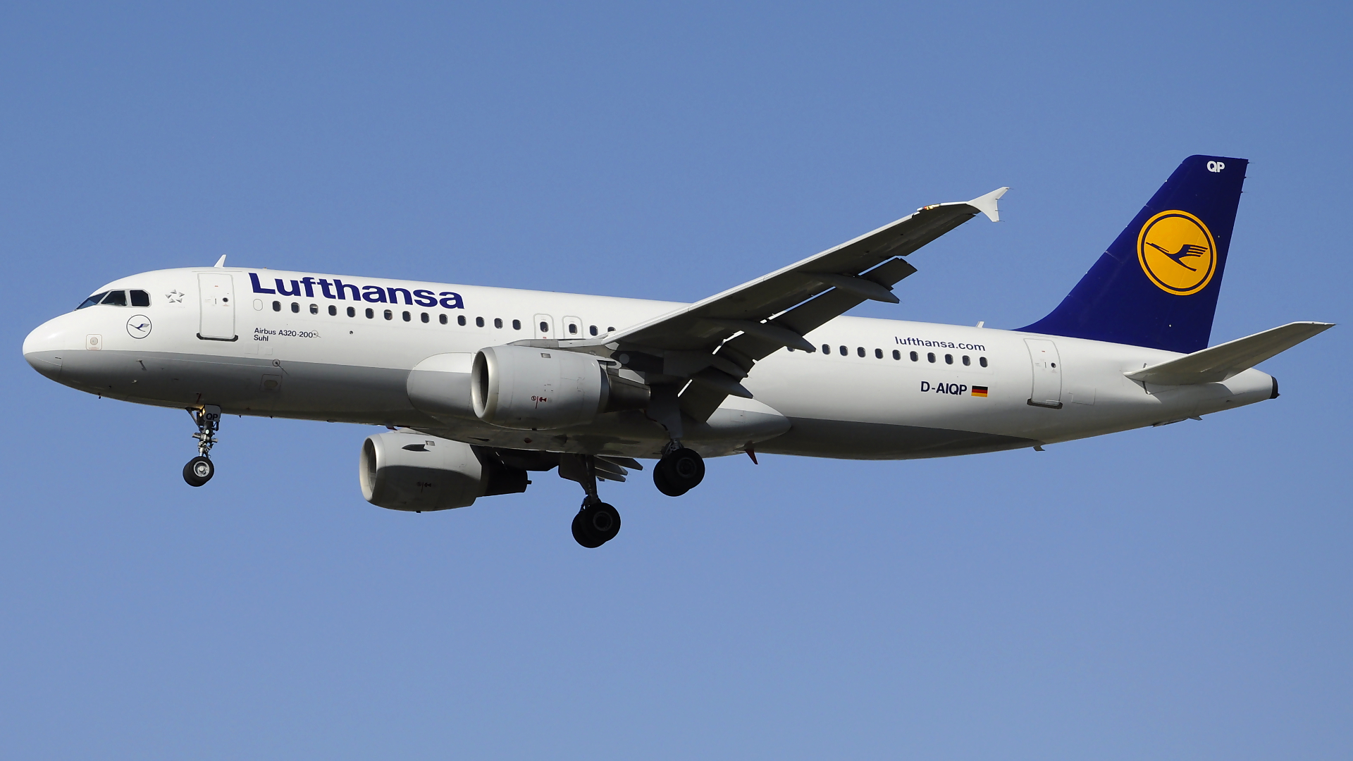 D-AIQP ✈ Lufthansa Airbus 320-211 @ London-Heathrow