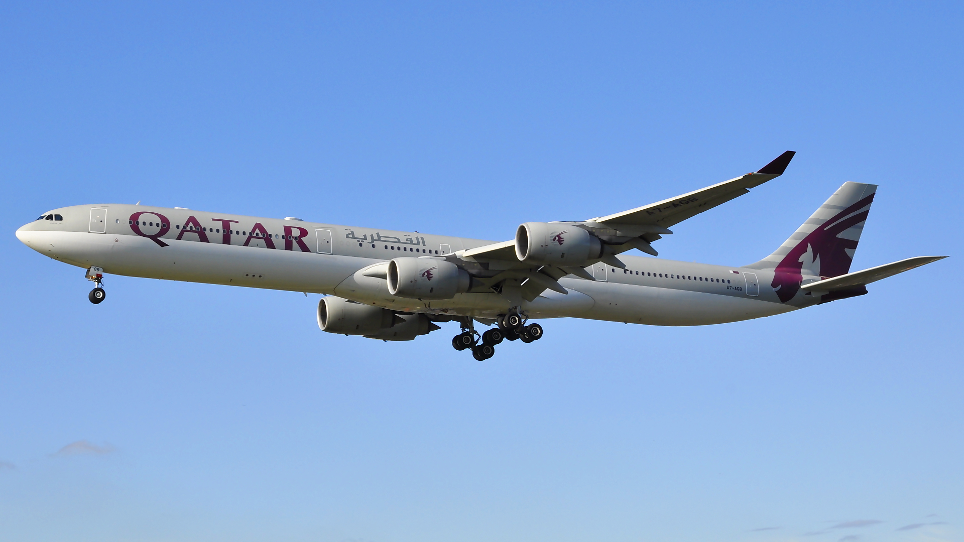 A7-AGB ✈ Qatar Airways Airbus 340-642 @ London-Heathrow