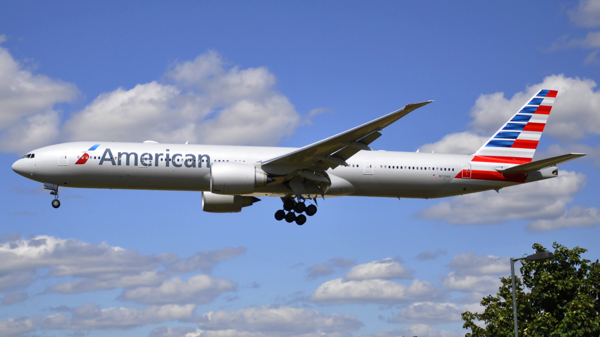 N723AN ✈ American Airlines Boeing 777-323(ER) @ London-Heathrow