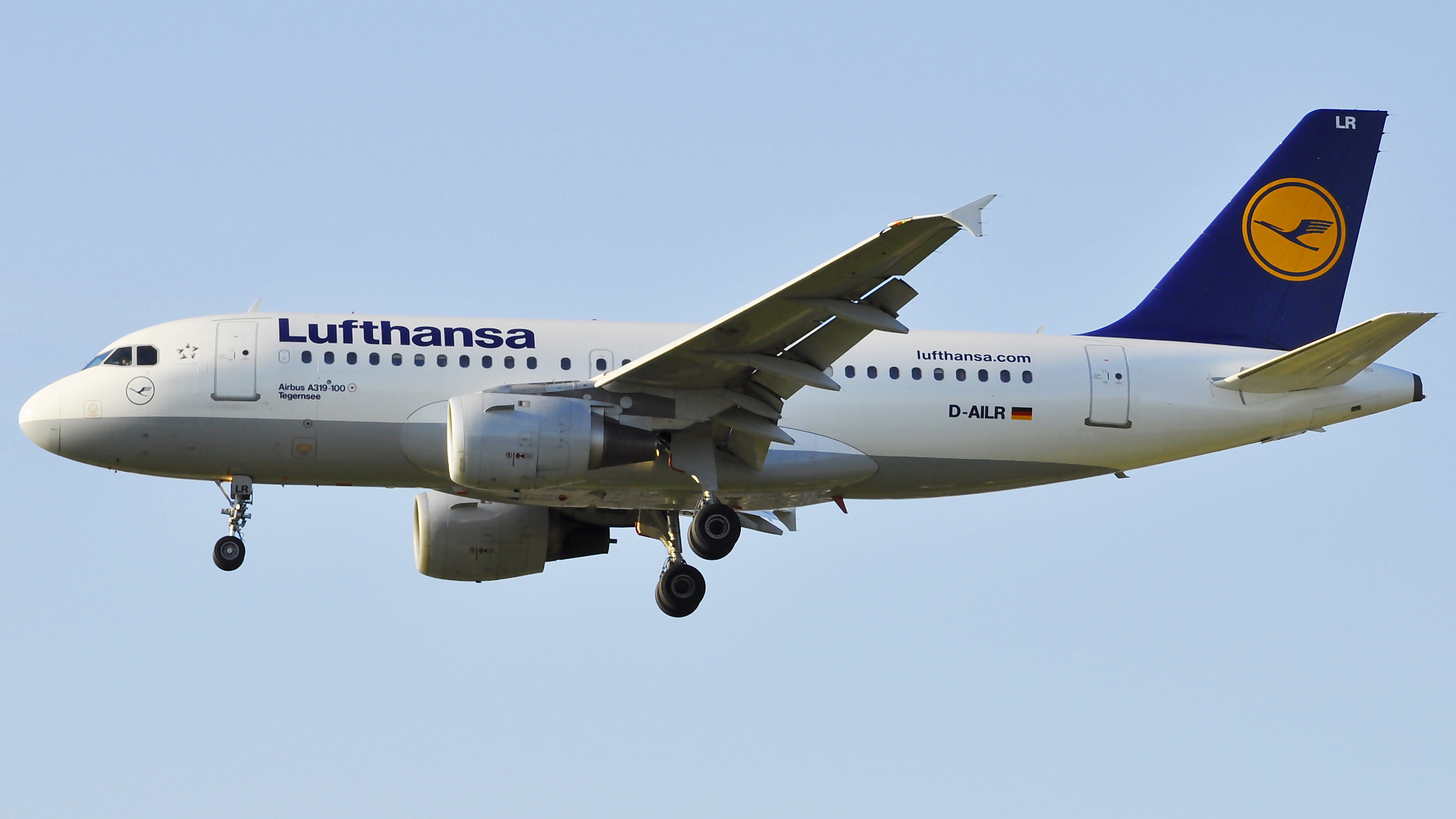 D-AILR ✈ Lufthansa Airbus 319-114 @ London-Heathrow