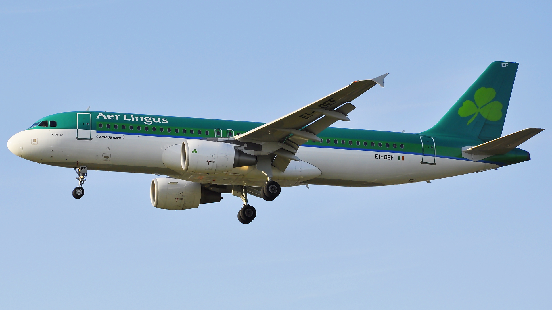 EI-DEF ✈ Aer Lingus Airbus 320-214 @ London-Heathrow