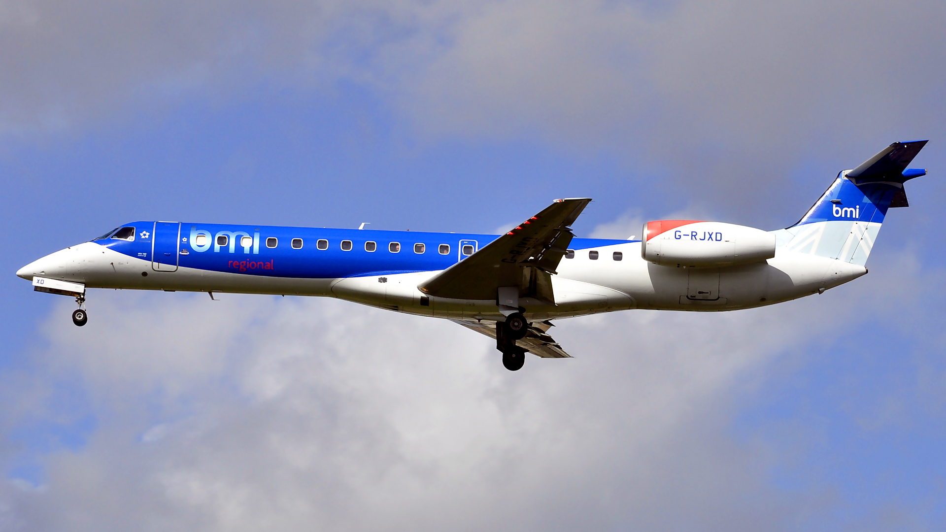 G-RJXD ✈ bmi regional Embraer ERJ-145EP @ London-Heathrow