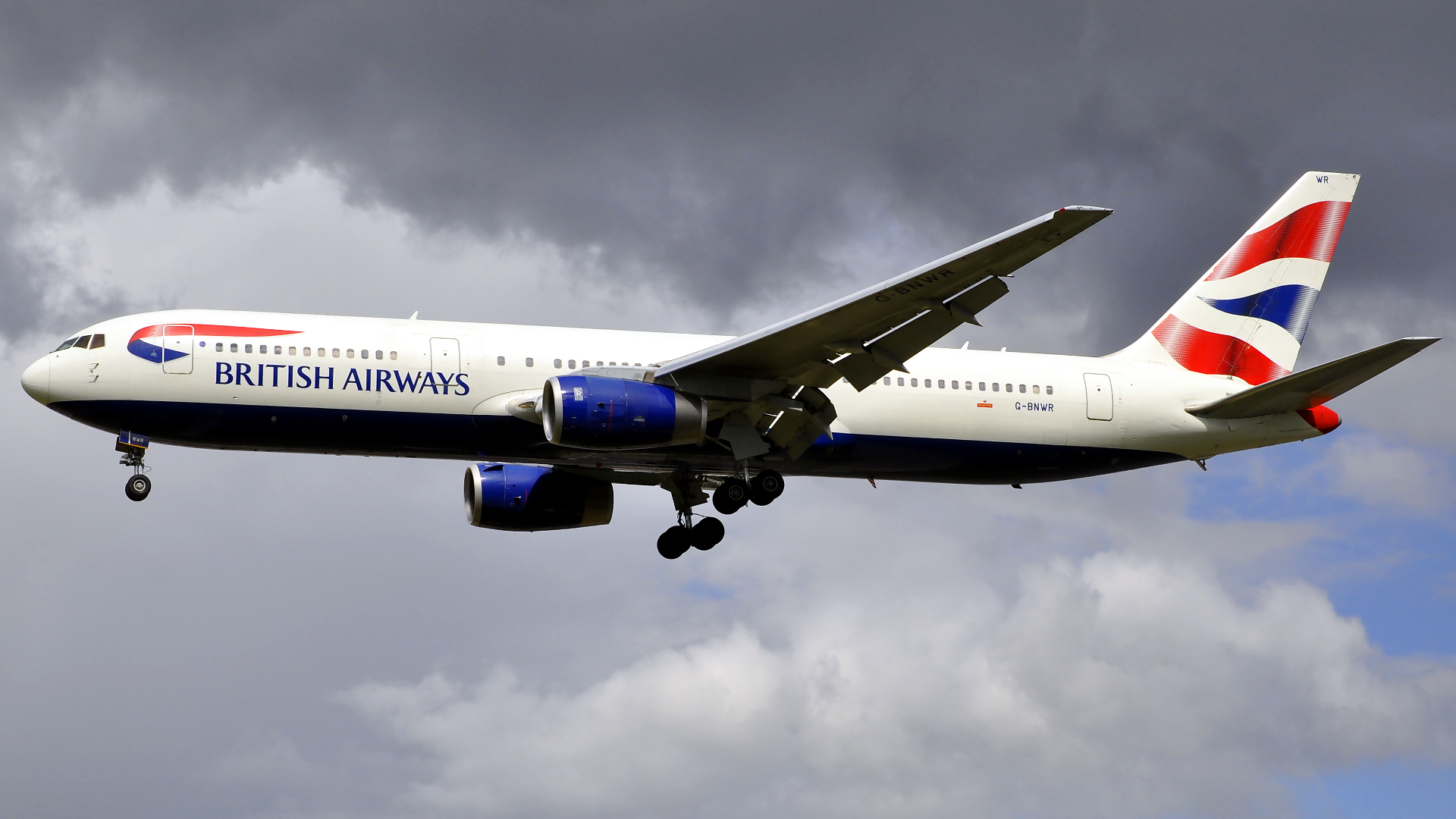 G-BNWR ✈ British Airways Boeing 767-336(ER) @ London-Heathrow