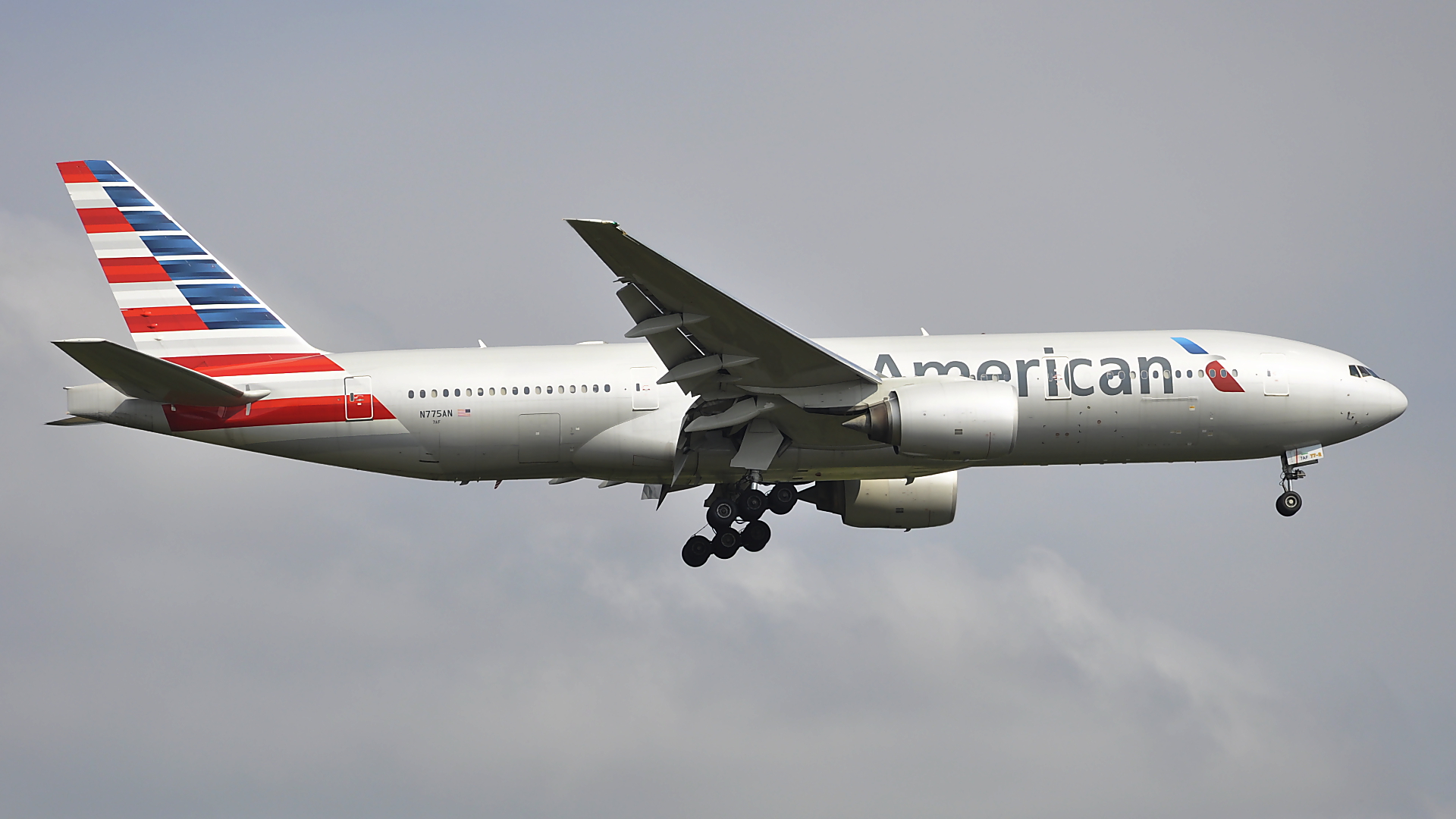 N775AN ✈ American Airlines Boeing 777-223(ER) @ London-Heathrow
