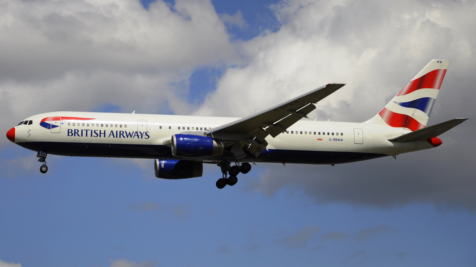 G-BNWW ✈ British Airways Boeing 767-336(ER) @ London-Heathrow