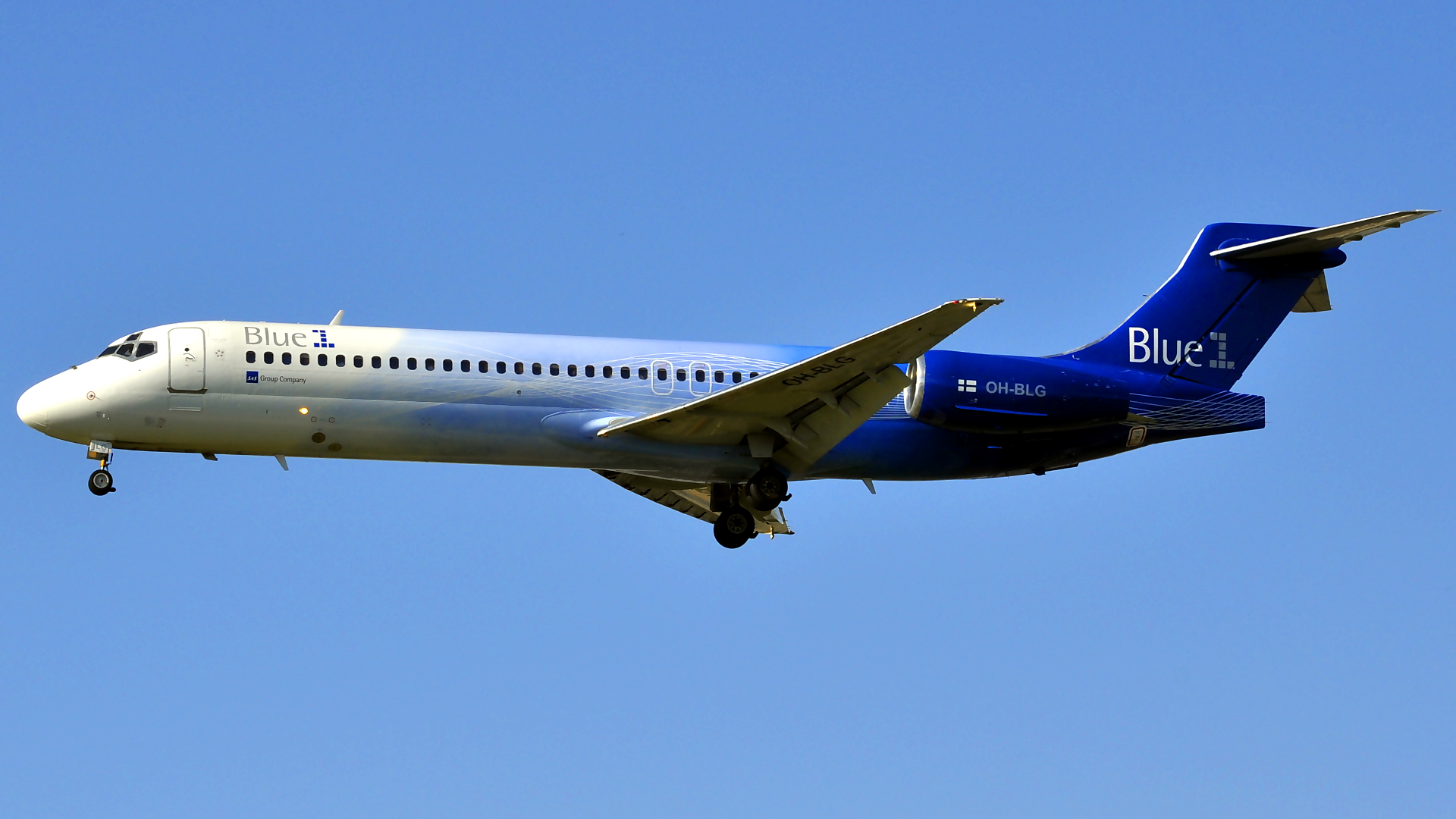 OH-BLG ✈ Blue1 Boeing 717-2CM @ London-Heathrow