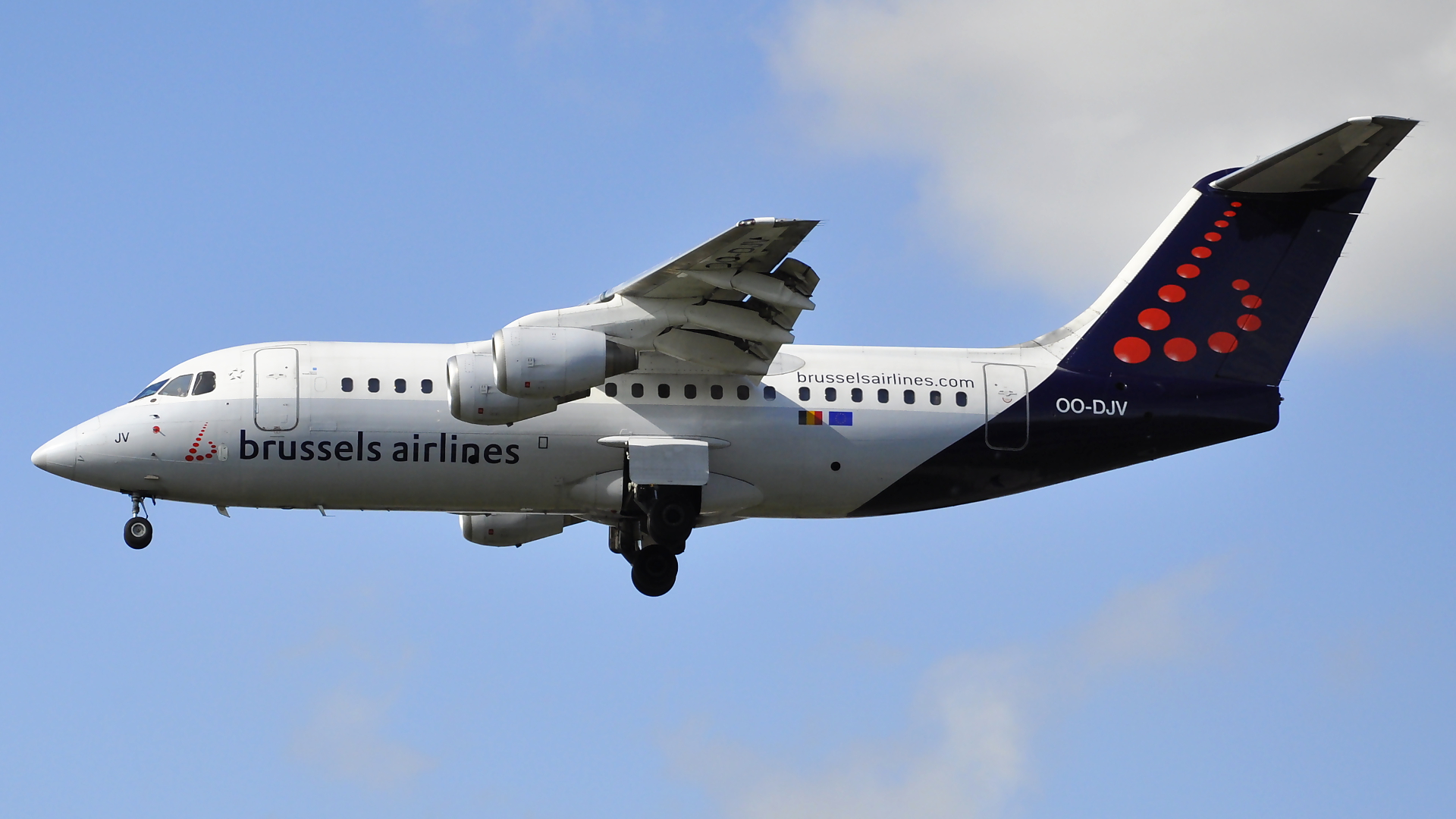 OO-DJV ✈ Brussels Airlines British Aerospace RJ85 @ London-Heathrow