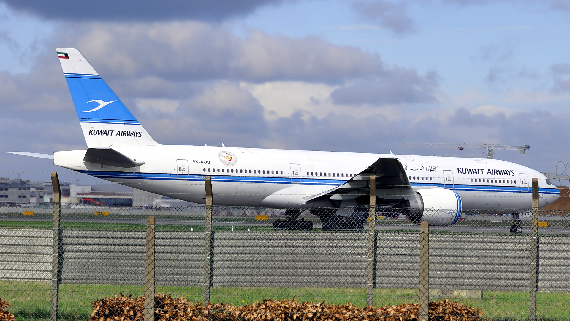 9K-AOB ✈ Kuwait Airways Boeing 777-269(ER) @ London-Heathrow