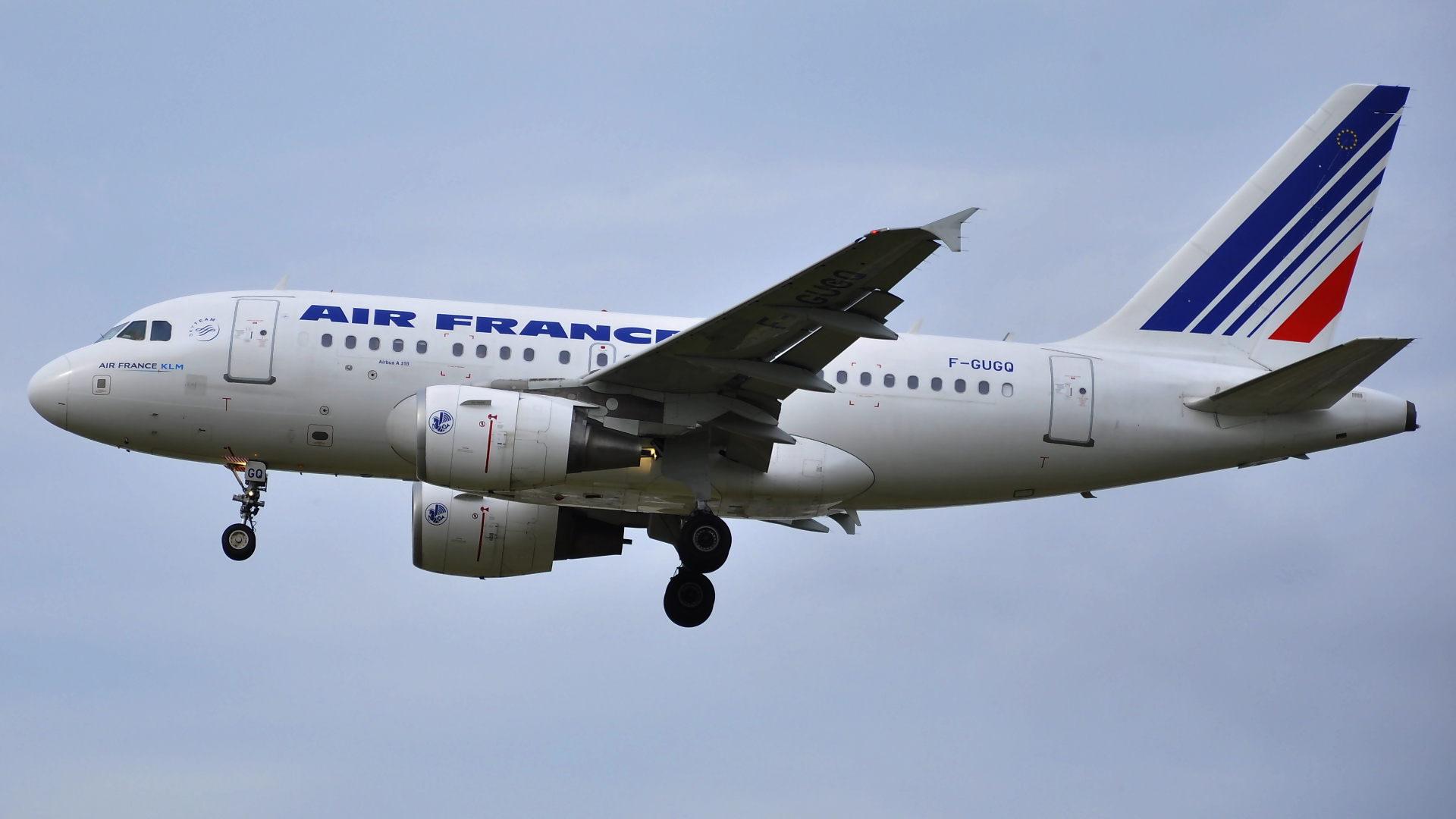 F-GUGQ ✈ Air France Airbus 318-111 @ London-Heathrow