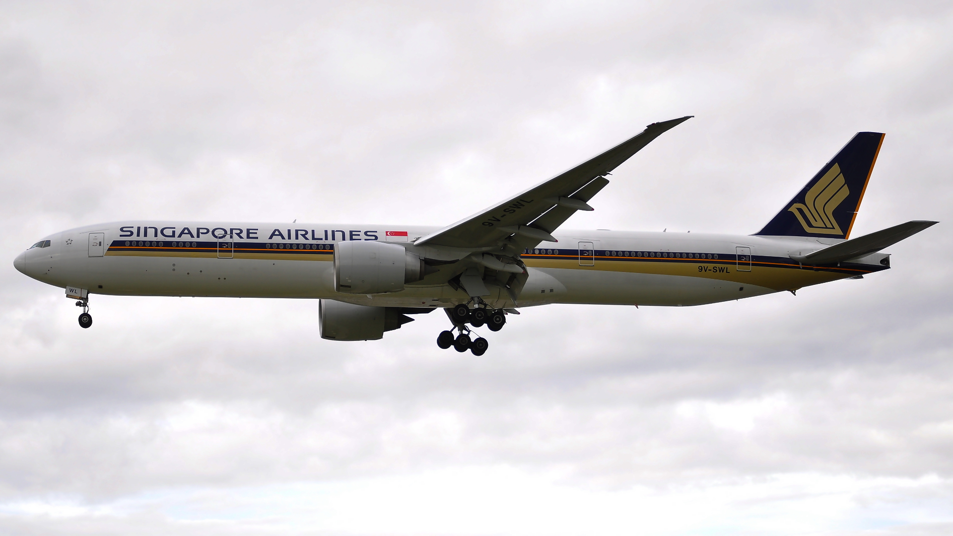 9V-SWL ✈ Singapore Airlines Boeing 777-312(ER) @ London-Heathrow