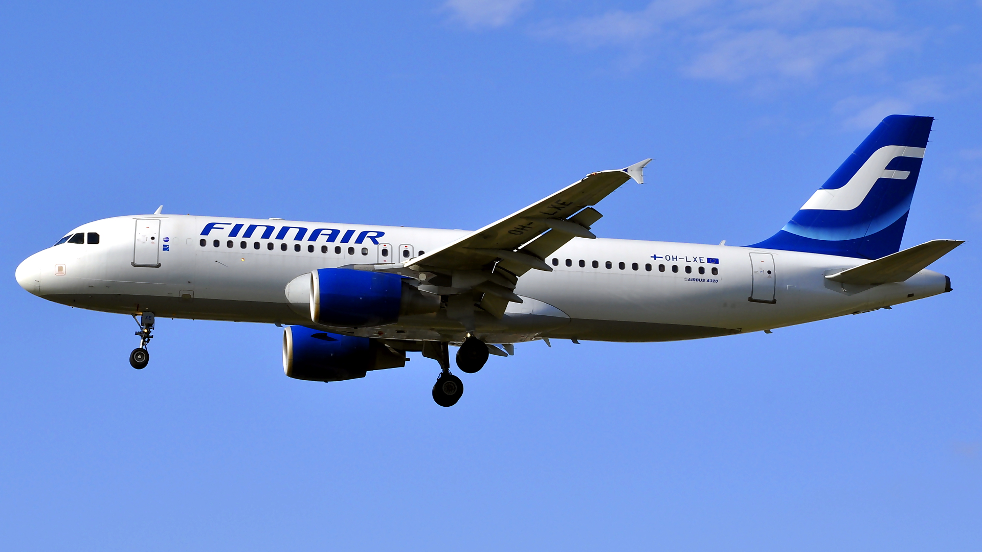 OH-LXE ✈ Finnair Airbus 320-214 @ London-Heathrow