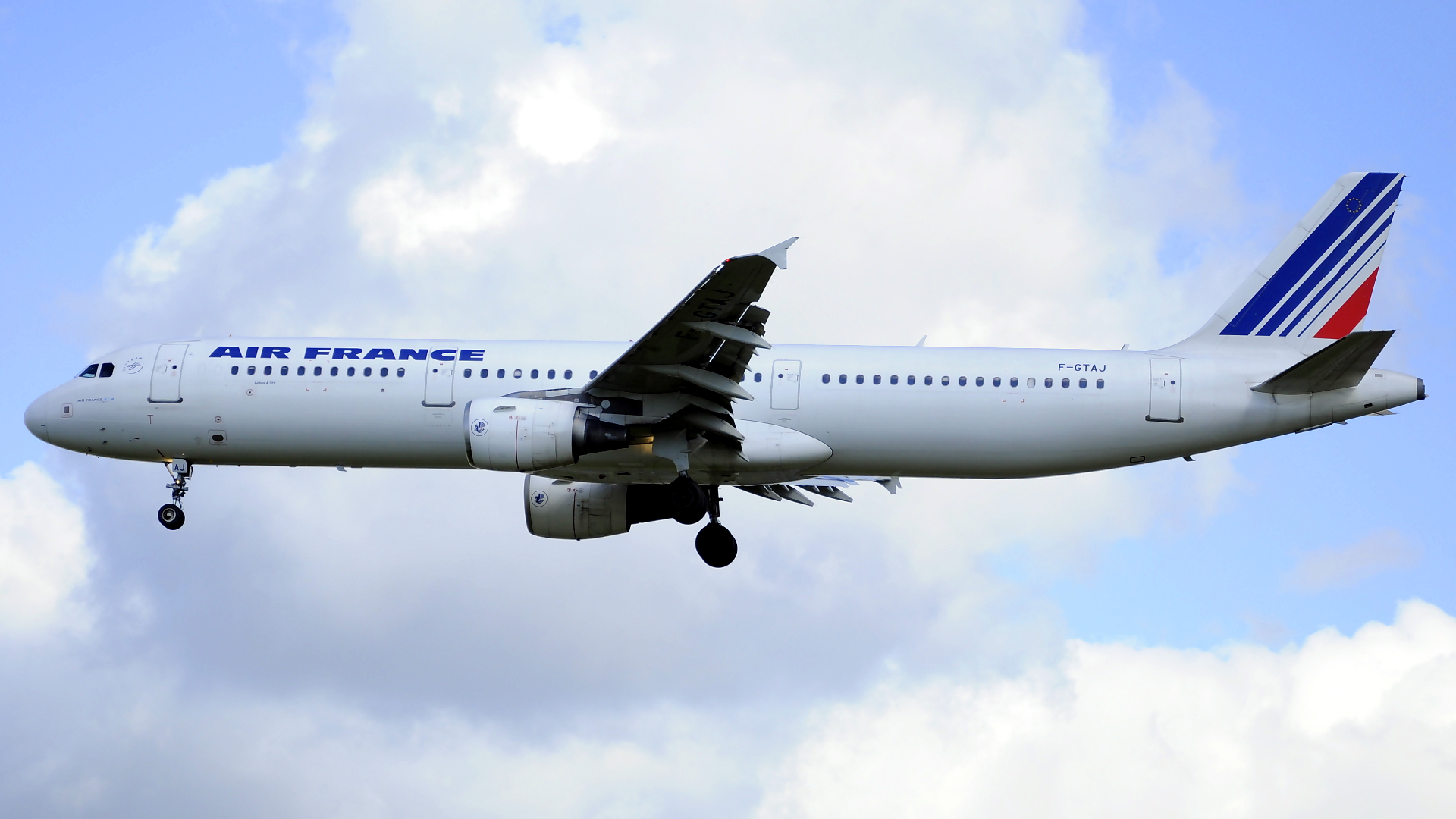F-GTAJ ✈ Air France Airbus 321-212 @ London-Heathrow