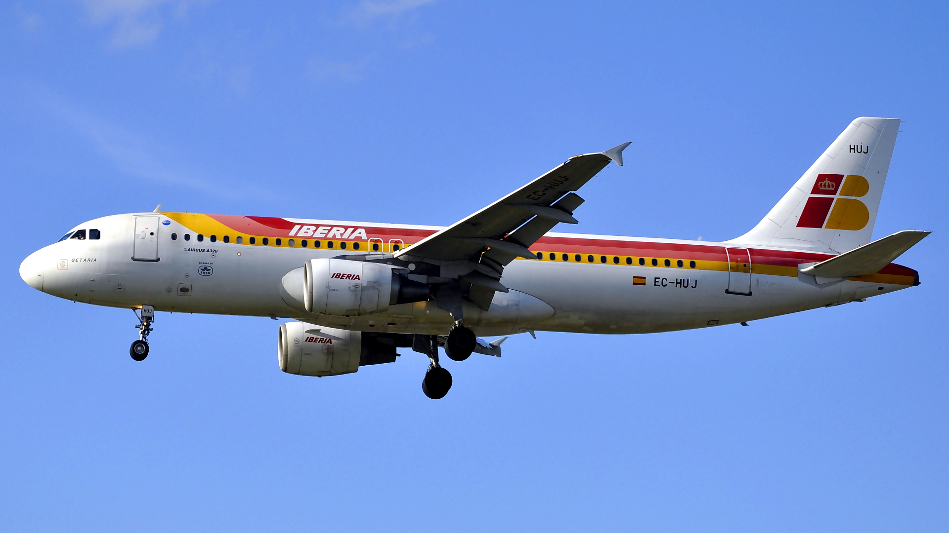 EC-HUJ ✈ Iberia Airlines Airbus 320-214 @ London-Heathrow