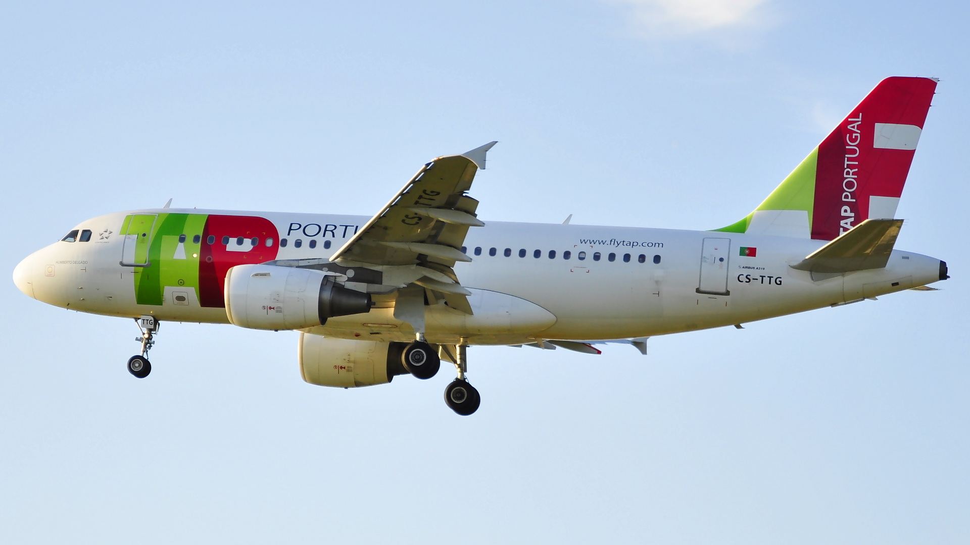 CS-TTG ✈ TAP Portugal Airbus 319-111 @ London-Heathrow