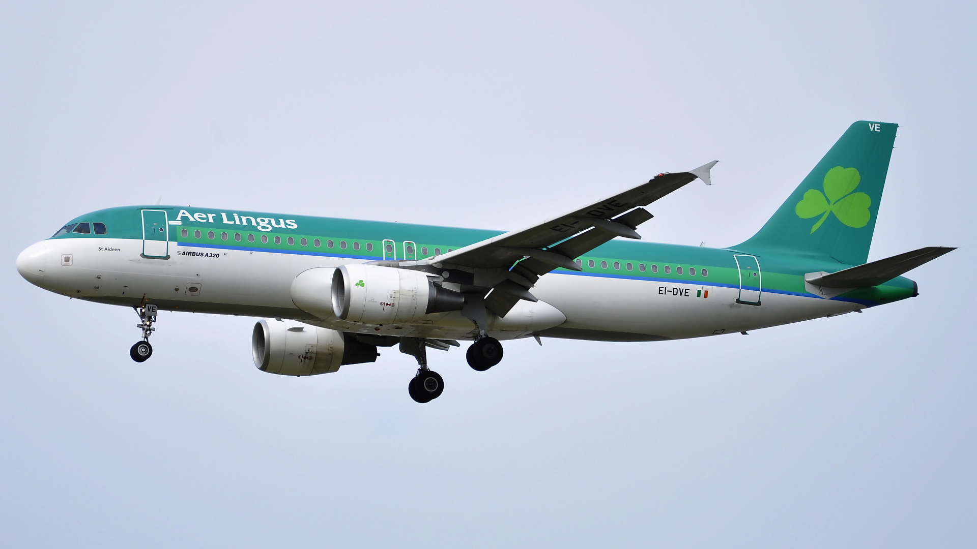 EI-DVE ✈ Aer Lingus Airbus 320-214 @ London-Heathrow