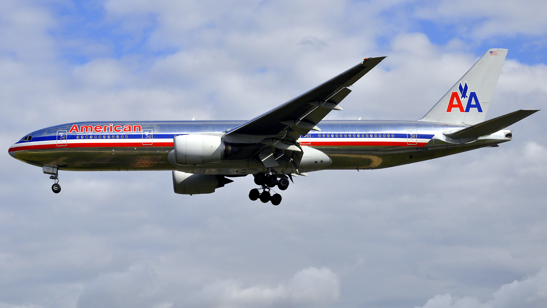 N754AN ✈ American Airlines Boeing 777-223(ER) @ London-Heathrow
