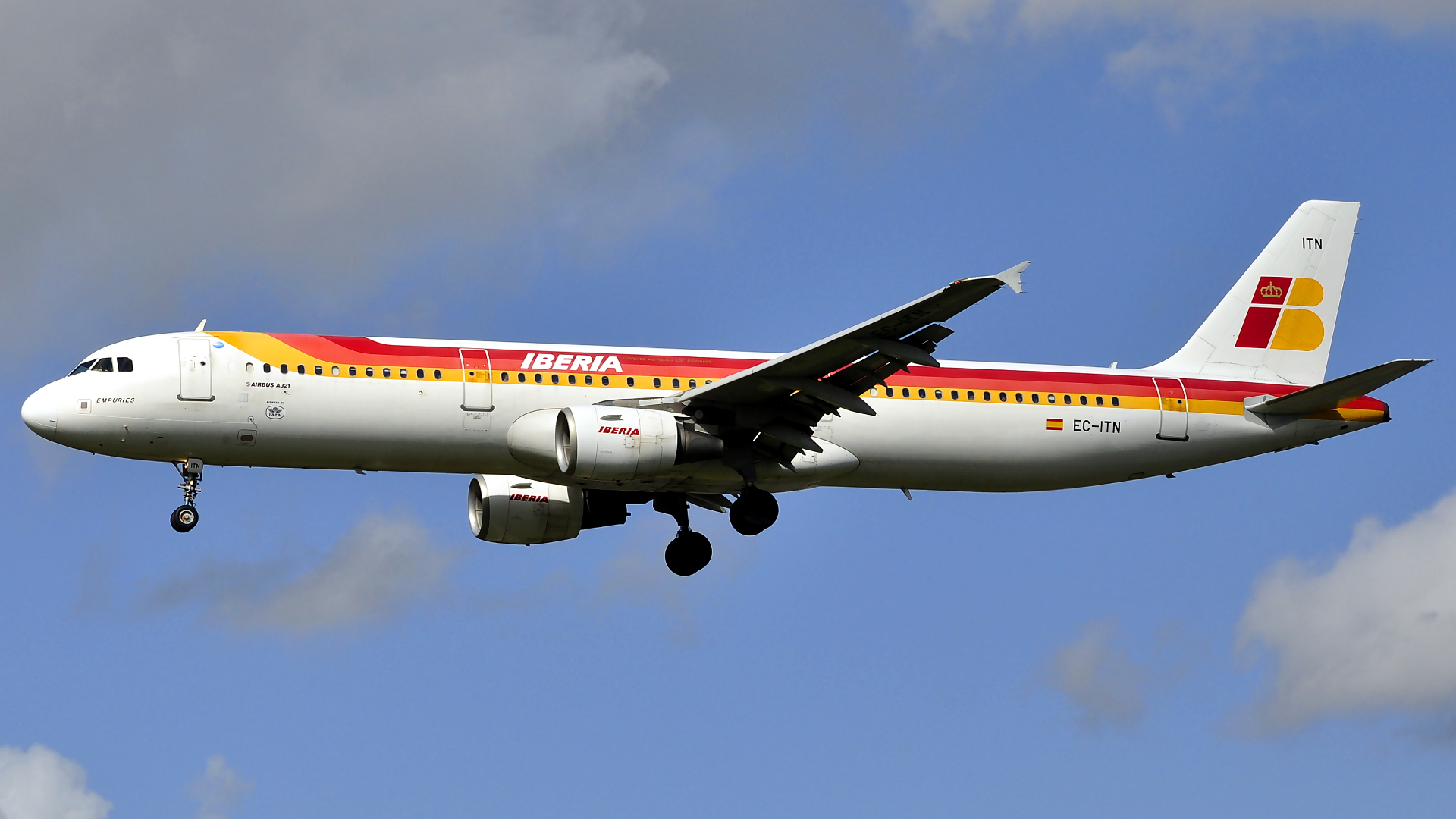 EC-ITN ✈ Iberia Airlines Airbus 321-211 @ London-Heathrow