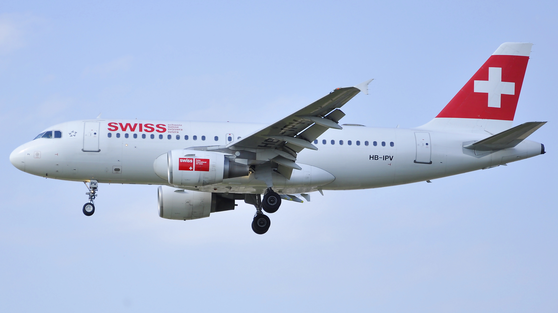 HB-IPV ✈ Swiss International Air Lines Airbus 319-112 @ London-Heathrow