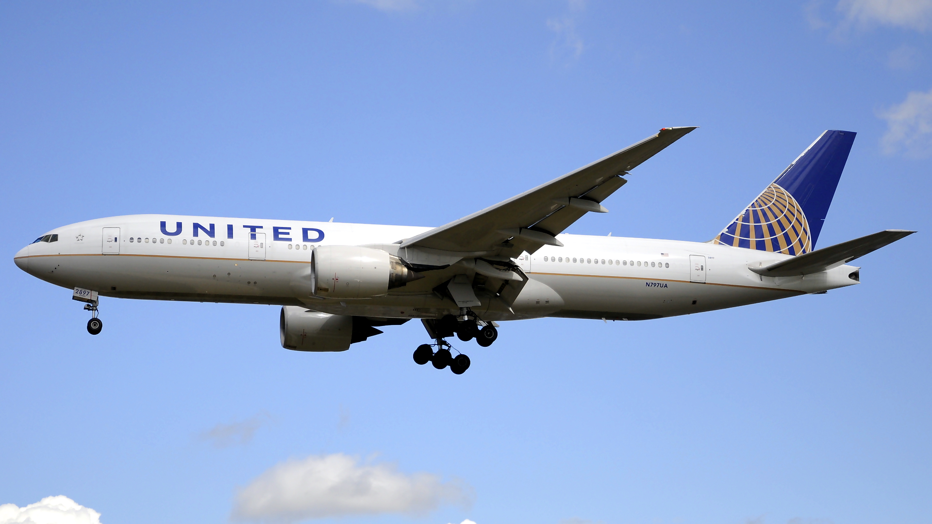 N797UA ✈ United Airlines Boeing 777-222(ER) @ London-Heathrow