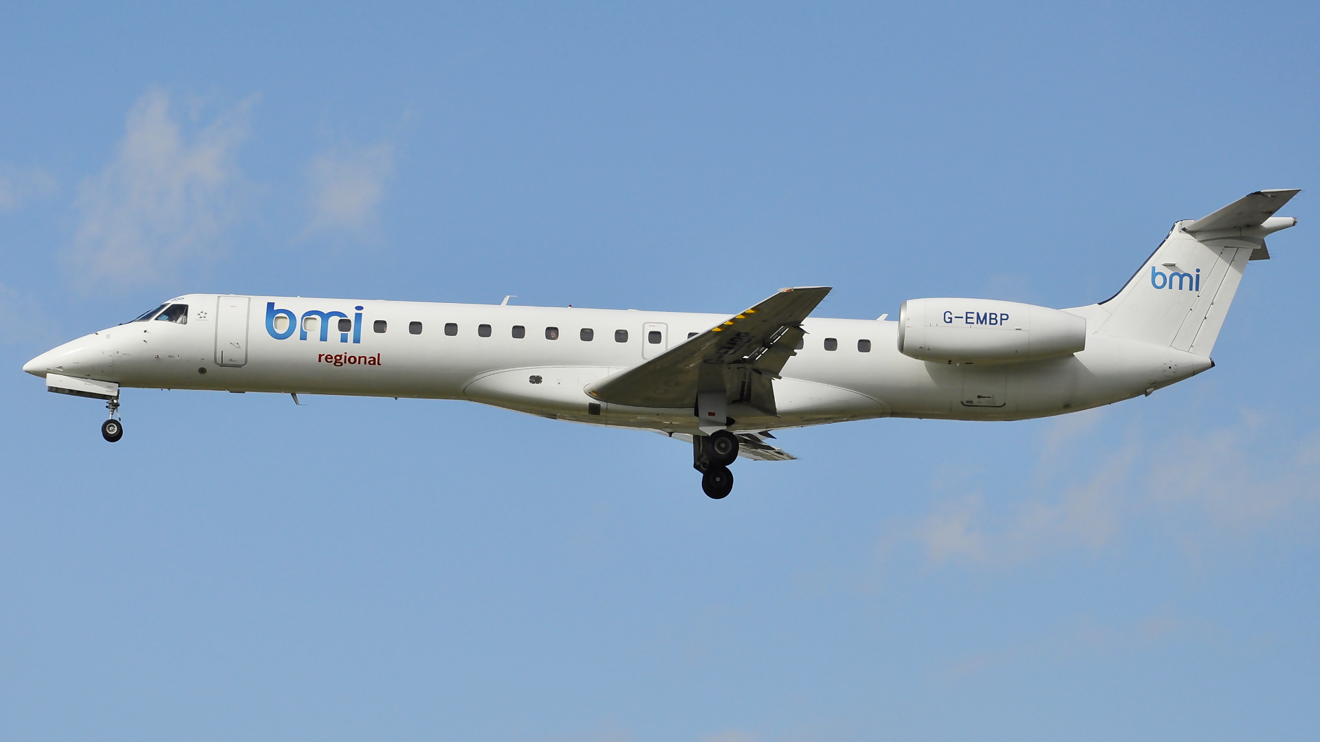 G-EMBP ✈ bmi Embraer ERJ-145EU @ London-Heathrow