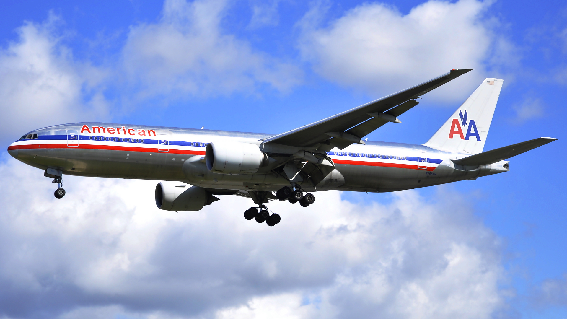 N765AN ✈ American Airlines Boeing 777-223(ER) @ London-Heathrow