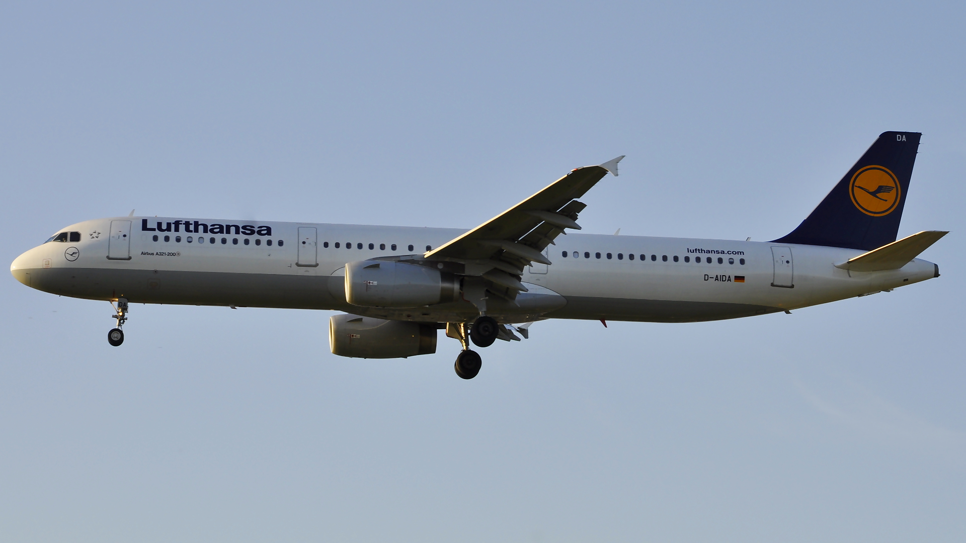D-AIDA ✈ Lufthansa Airbus 321-231 @ London-Heathrow