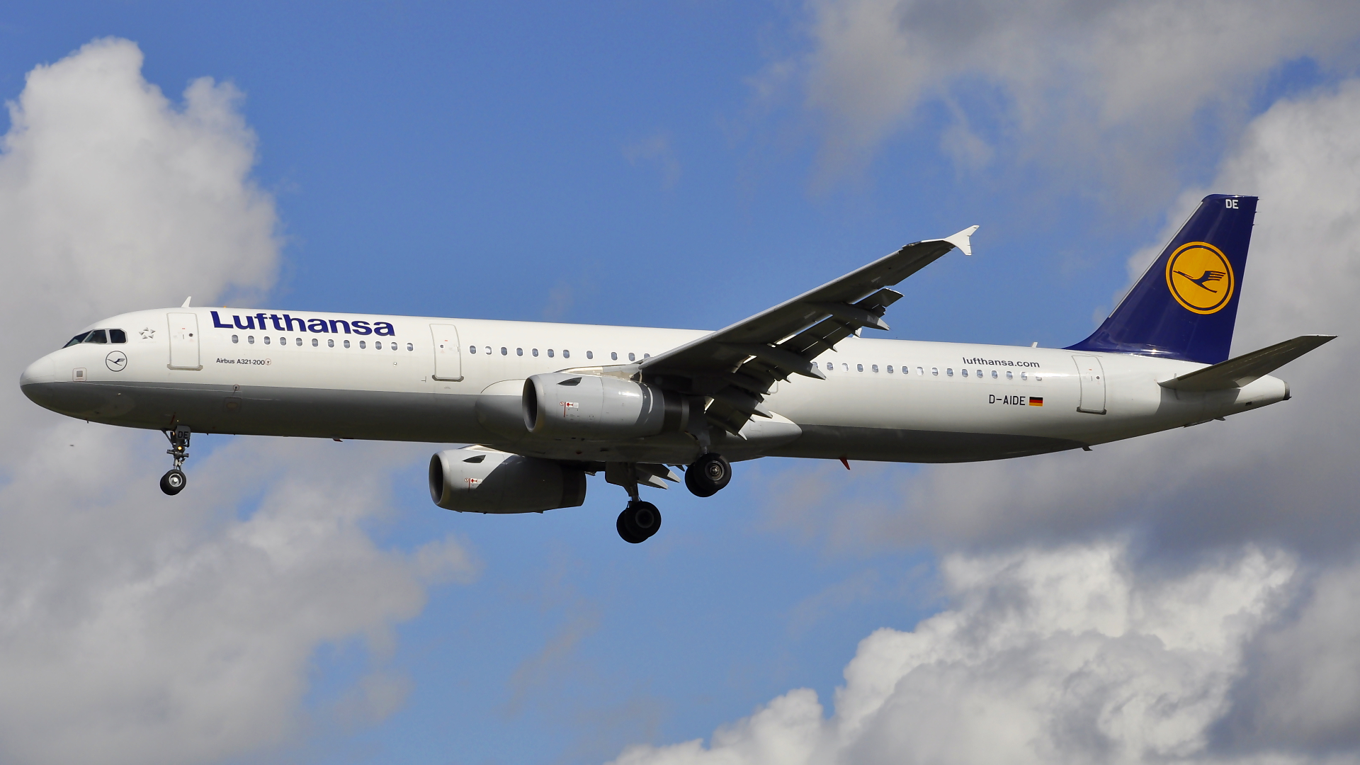 D-AIDE ✈ Lufthansa Airbus 321-231 @ London-Heathrow
