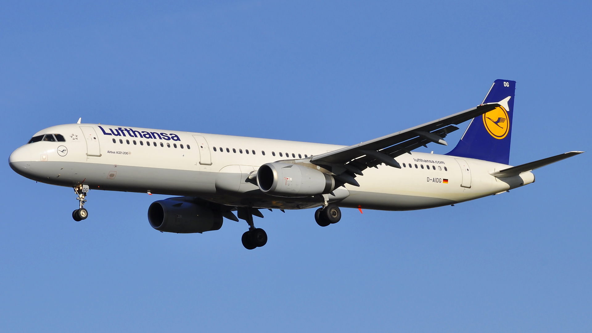 D-AIDG ✈ Lufthansa Airbus 321-231 @ London-Heathrow