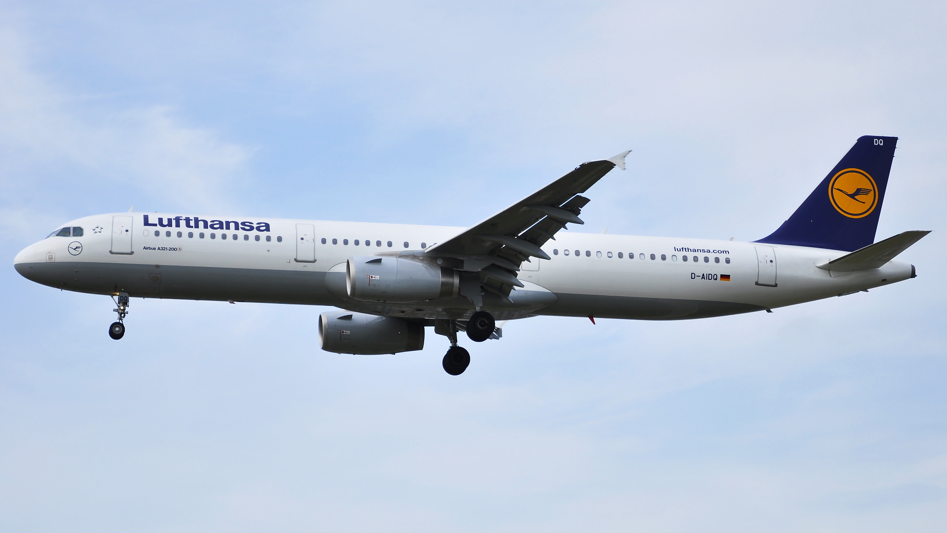 D-AIDQ ✈ Lufthansa Airbus 321-231 @ London-Heathrow